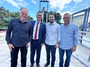 Governo do Estado Entrega Veículos para Montanha, São Mateus, Nova Venécia e 42 Municípios para Fortalecer o Turismo